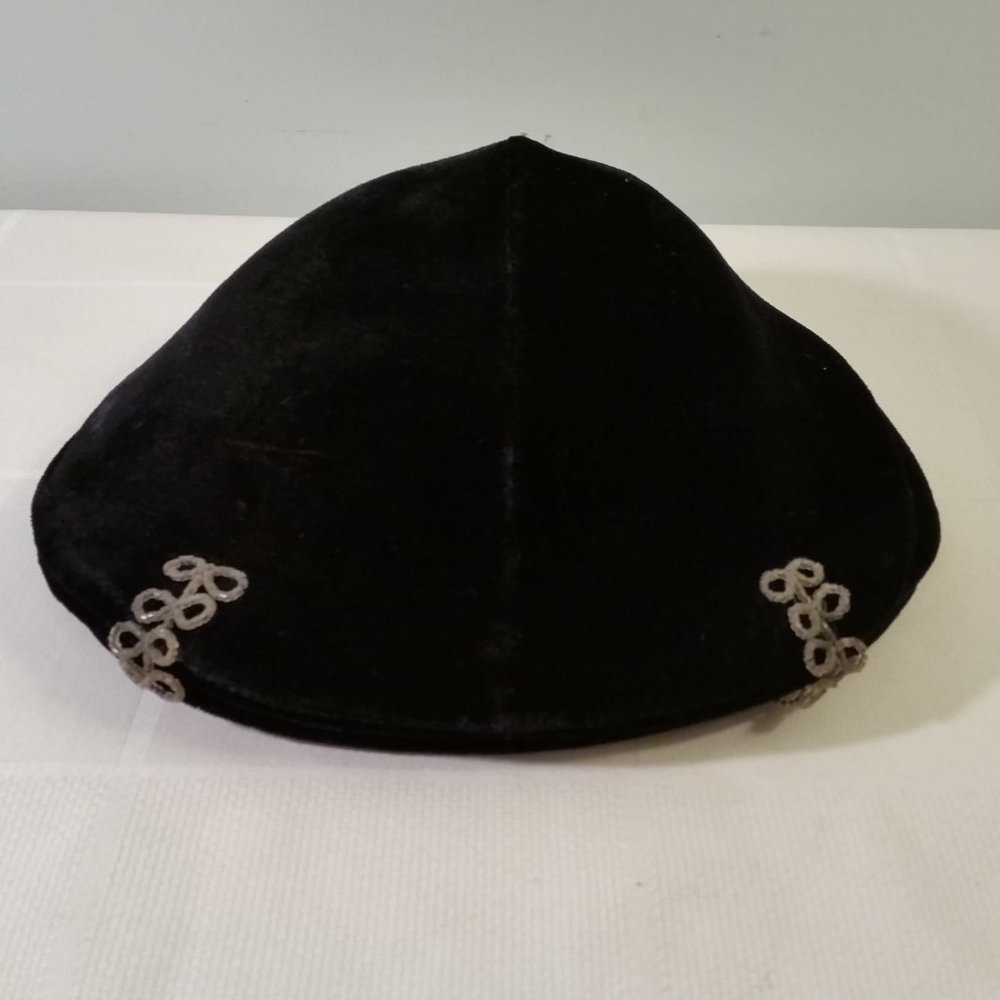 Classic Black Velvet Hat with bead accents. True Vintage 1940s GUC
